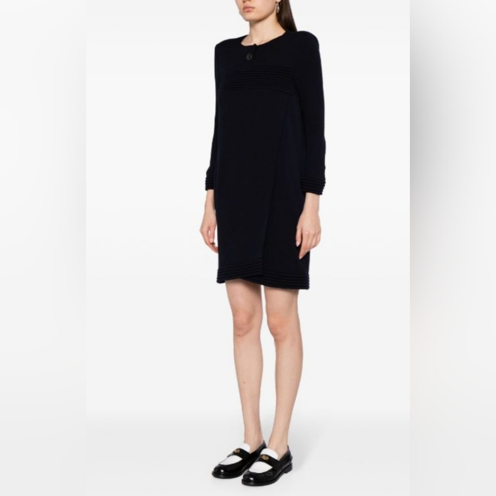 Authentic!! CHANEL Ribbed Detail Boxy Dress. Size: 10.